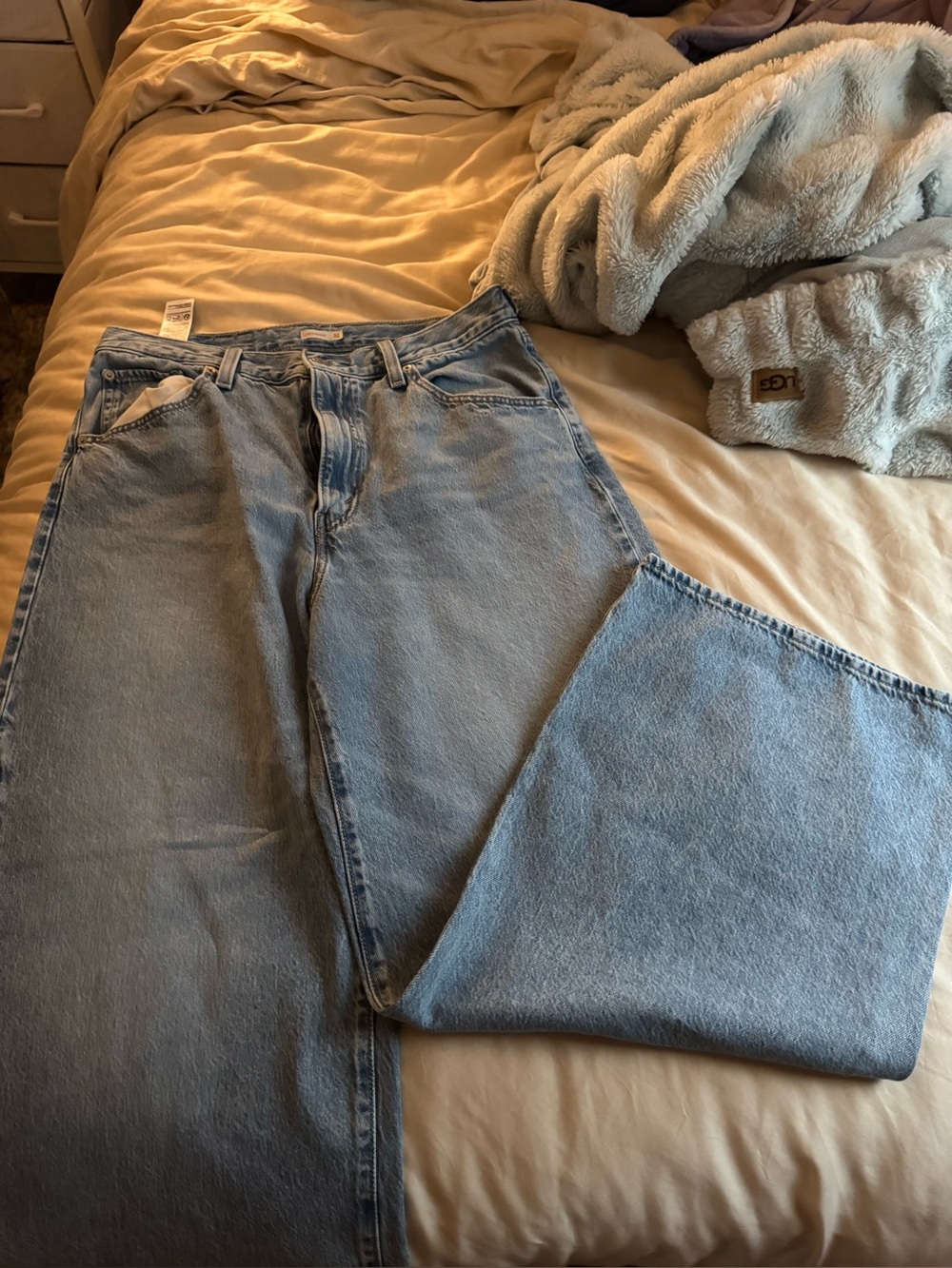 Levi’s Light Wash Wide Leg Denim Jeans
